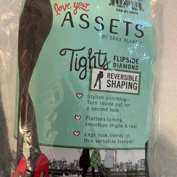 Assets By Sara Blakely - Picture 5 of 7